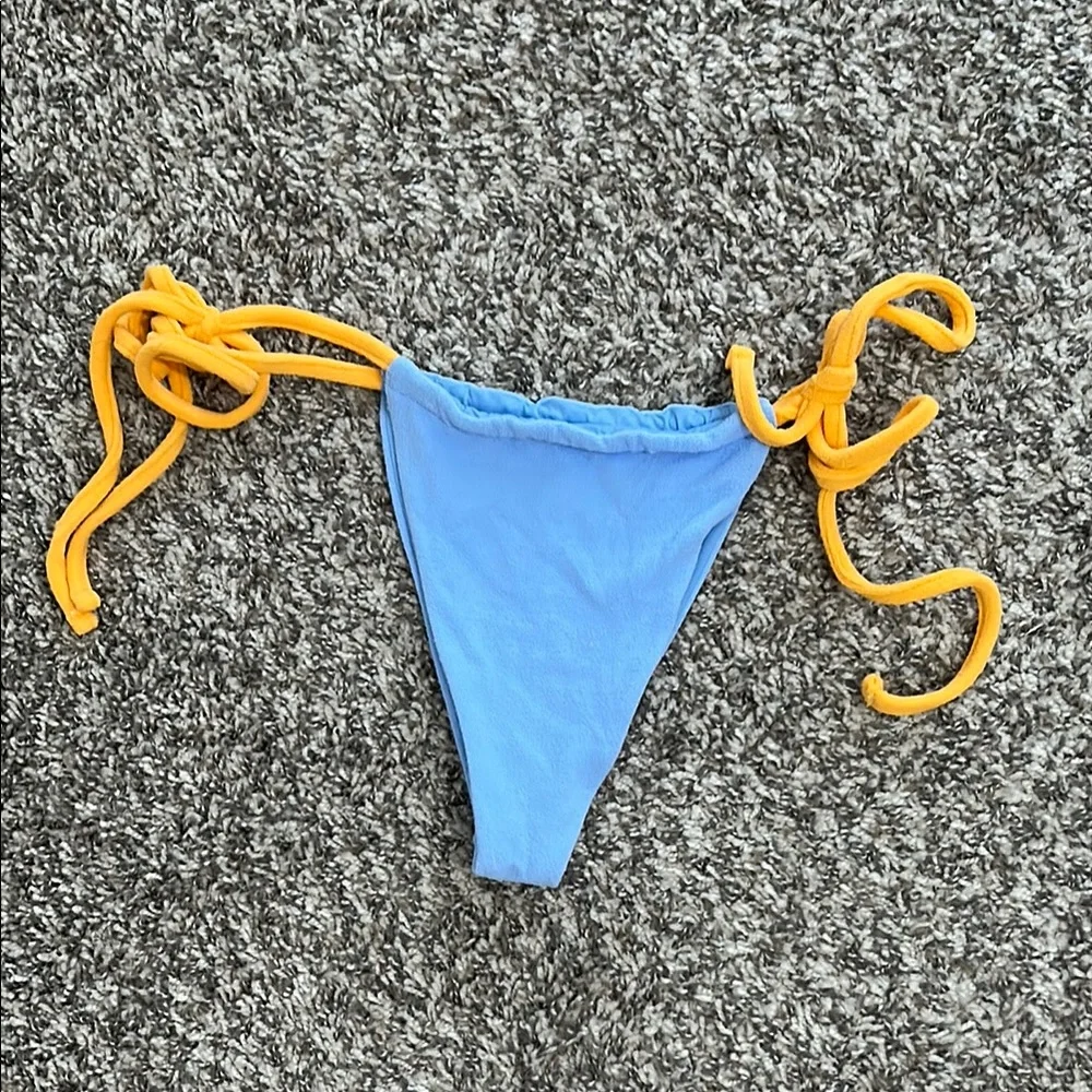 Frankies Bikinis Blue and Yellow Bikini Bottom Size Large